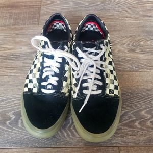 VANS Old Skool Checkerboard Glow-in-the-Dark Sneakers (Mens 11.5)